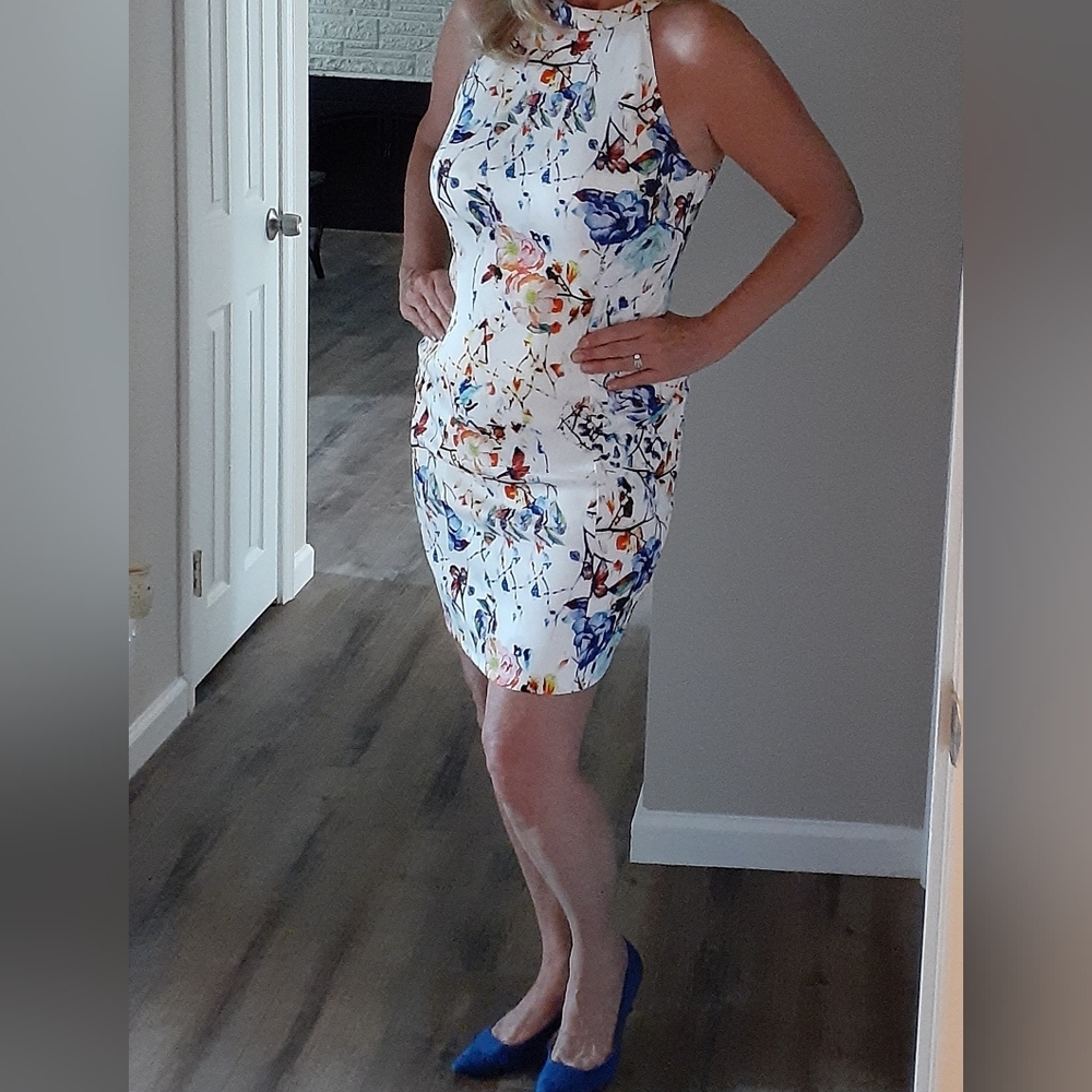 Venus dress size Large white with floral print